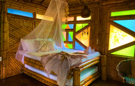 habitacion.-tierra-de-agua-aguila-eco-cortina